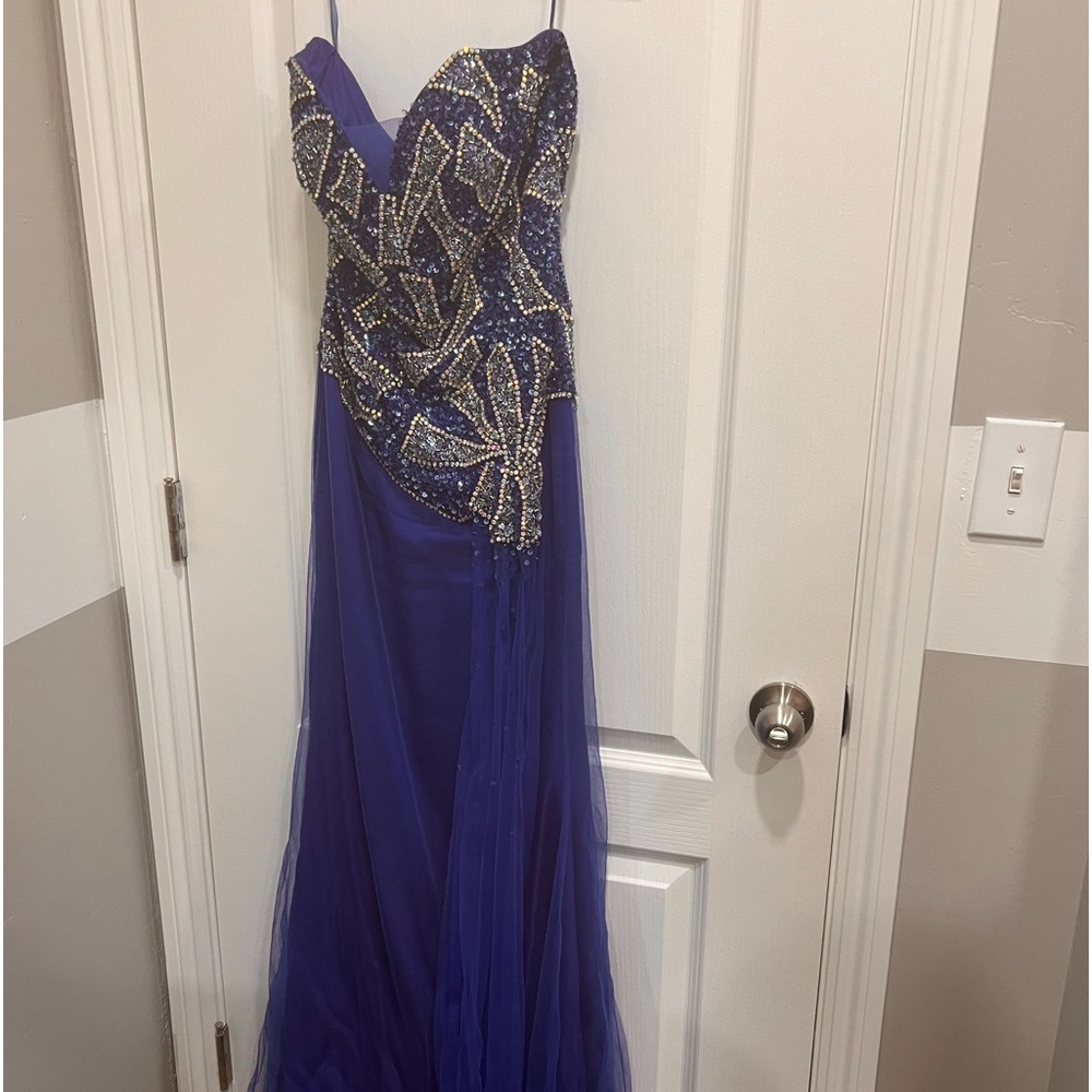 Claire’s Collection, Size 4, Royal Blue,